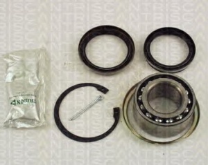 TOYOTA COROLLA (E11) 1997-2002I Łożysko przód I 981868 (1394524)