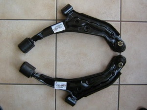 Wahacz dolny lewy NISSAN ALMERA  (N15) 95-    41076#PC273137 (1394660)